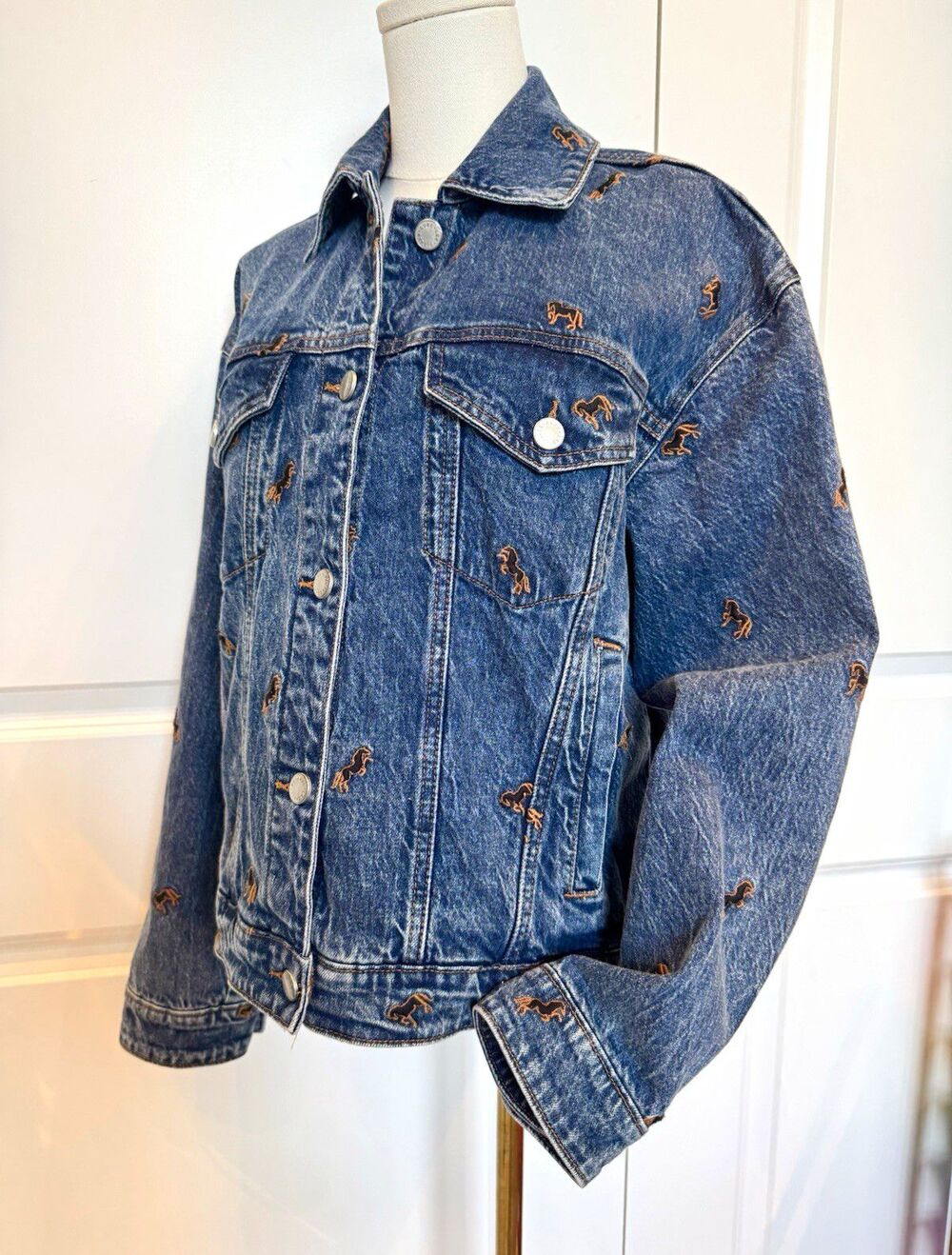 Avec Les Filles Womens Oversized Fit Small Embroidered Horse Button Jean Jacket